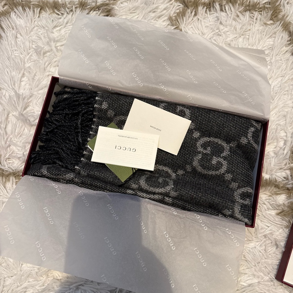 Brand New with box and tags! Gucci Black and Gray Men's Scarf